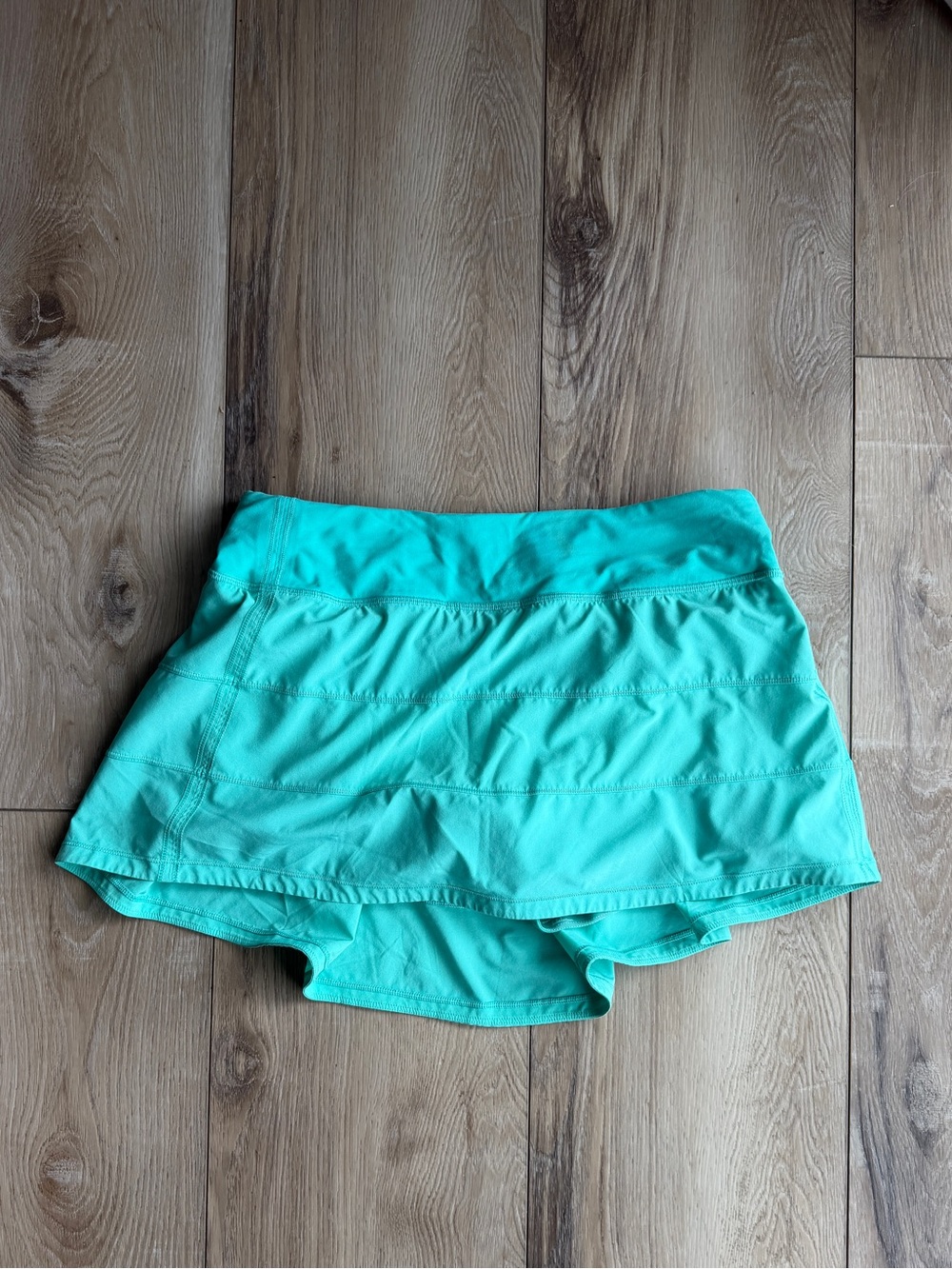 Lululemon Pace Rival Skirt size 8 Aqua